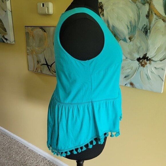 New Women's Plus Crown & Ivy Teal Tassel Sleeveless V Neck Tunic Knit Top 3X - Picture 4 of 5